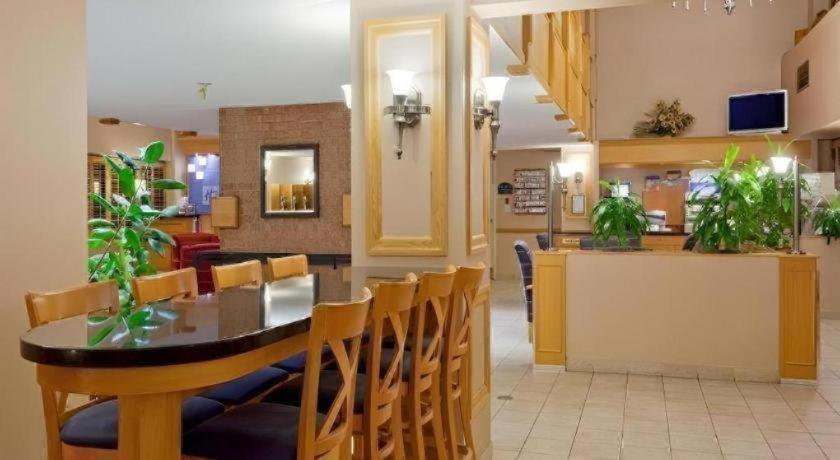 Hotel Express East - Scarborough By Ihg Toronto