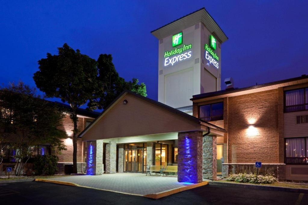 Express East - Scarborough By Ihg