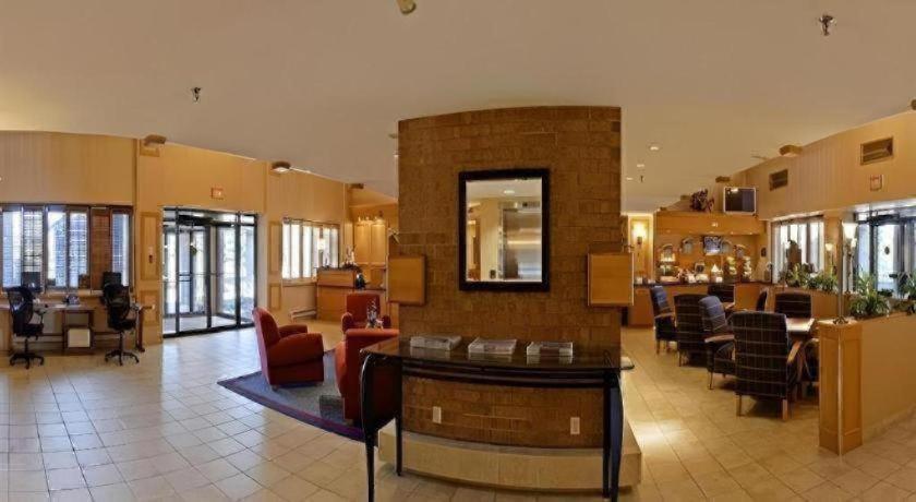 Express East - Scarborough By Ihg Hotel 2*
