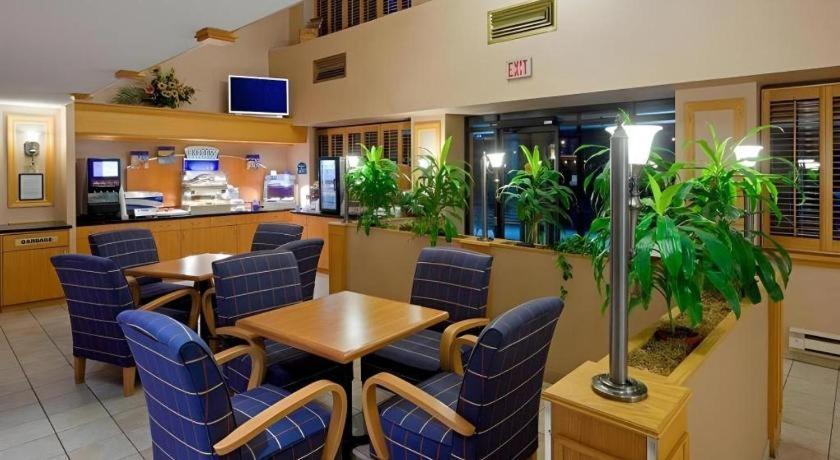 Express East - Scarborough By Ihg 2* Toronto