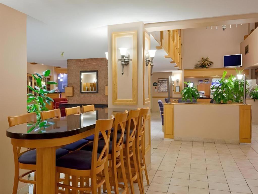 Hotel Express East - Scarborough By Ihg Toronto