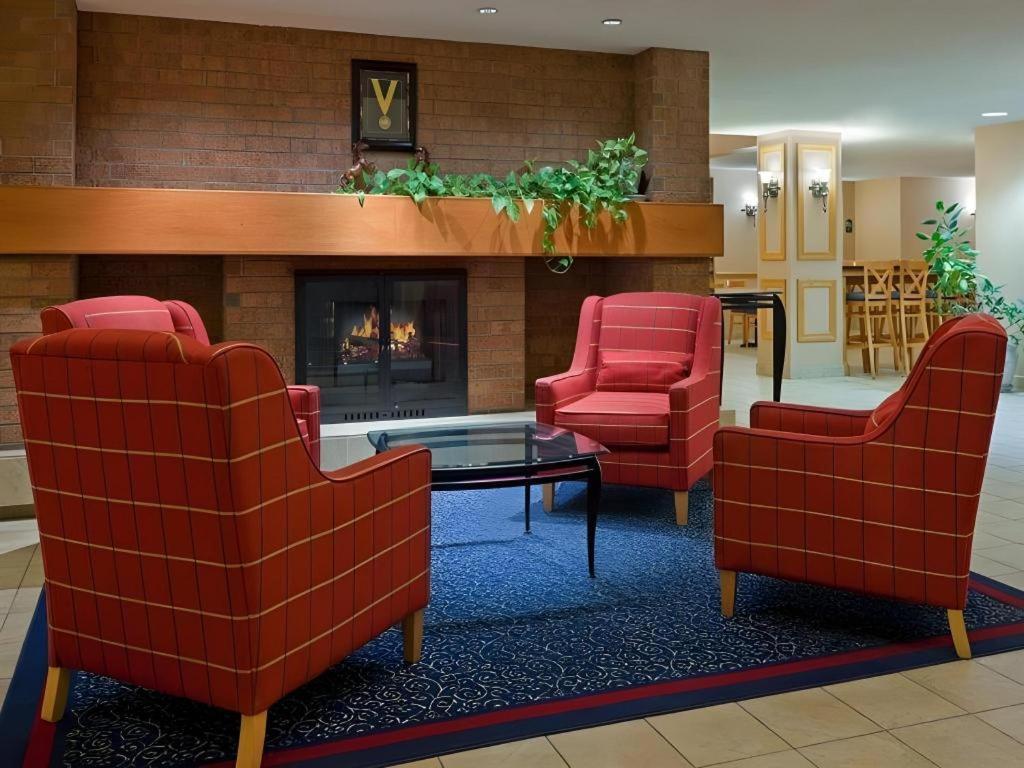 Express East - Scarborough By Ihg Hotel 2*