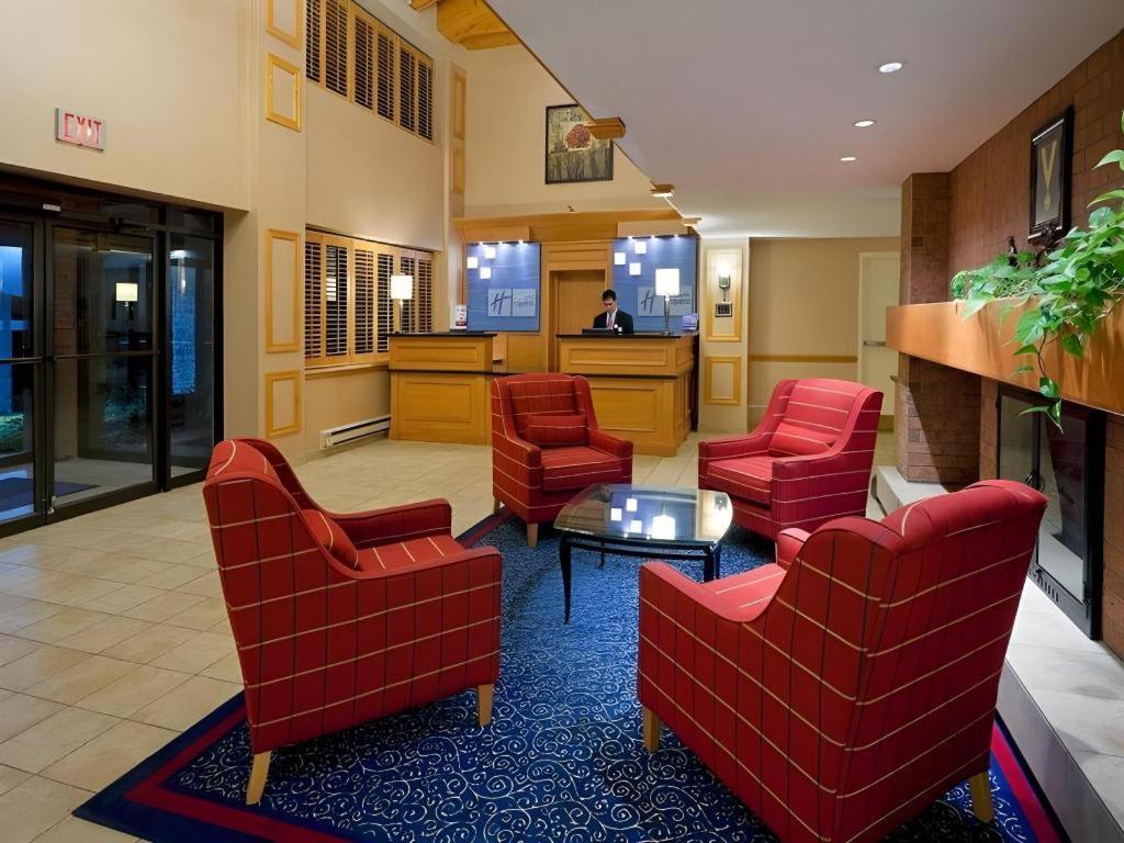Hotel Express East - Scarborough By Ihg 2*
